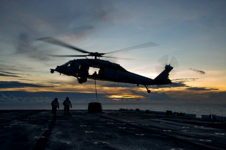 USS America operations 140909-N-MZ309-080