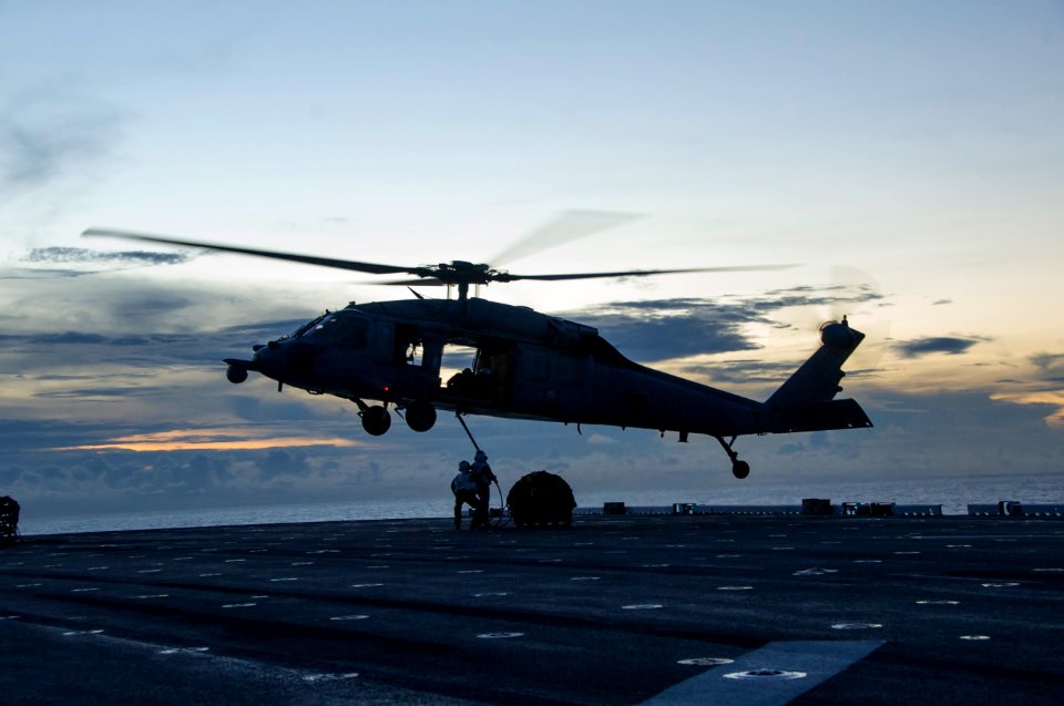 USS America operations 140909-N-MZ309-118
