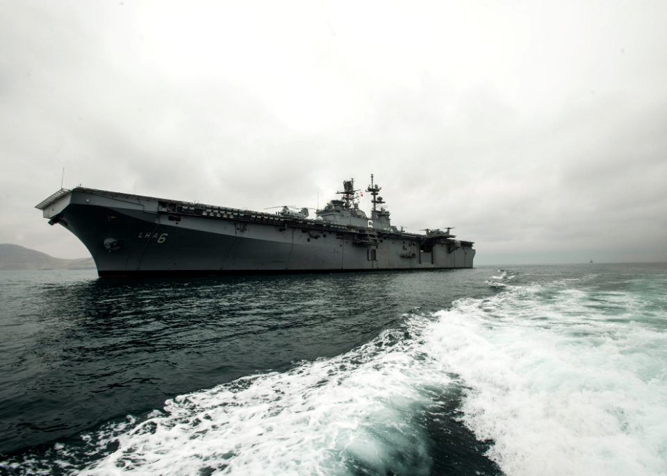 USS America operations 140831-N-FR671-038
