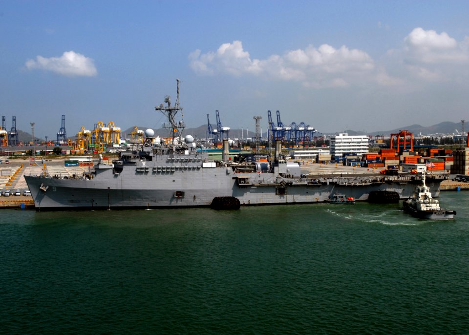 US Navy 100215-N-6692A-043 USS Denver (LPD 9) pulls into Laem Chabang for a scheduled port visit after completing Cobra Gold 2010