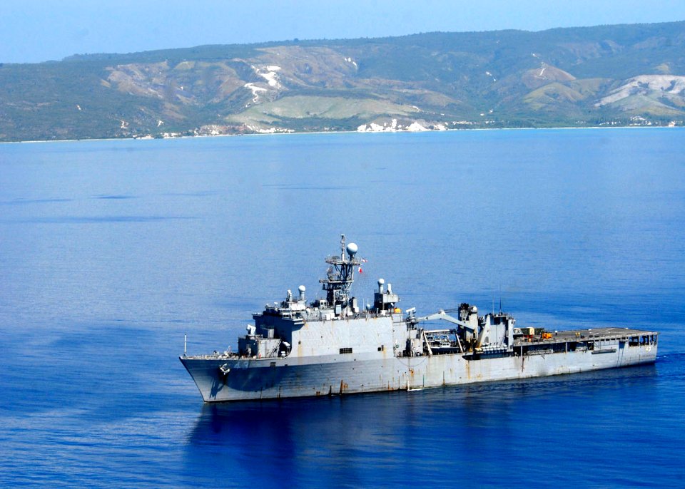 US Navy 100212-N-7638K-363 The amphibious dock landing ship USS Fort McHenry (LSD 43) conducts operations off the coast of Haiti. Fort McHenry is conducting humanitarian and disaster relief operations