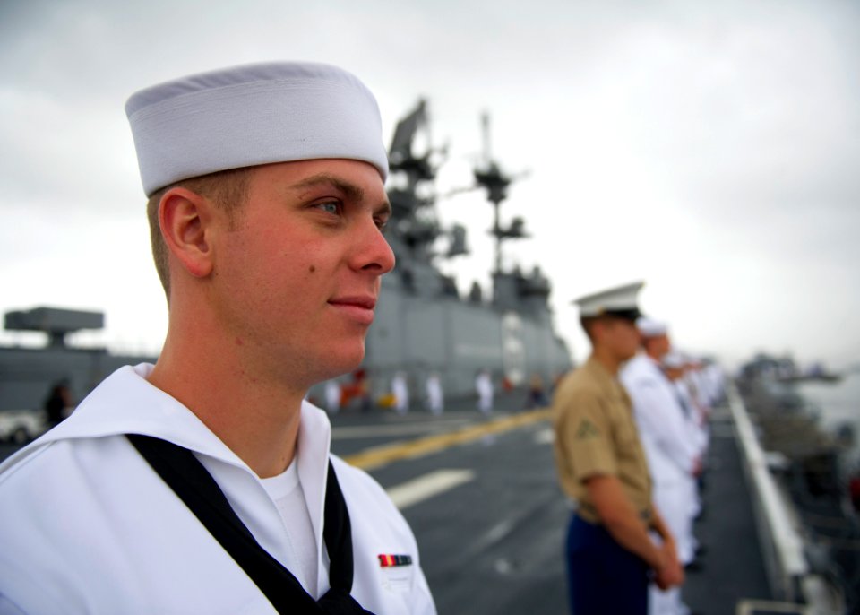 USS America operations 140805-N-FR671-033