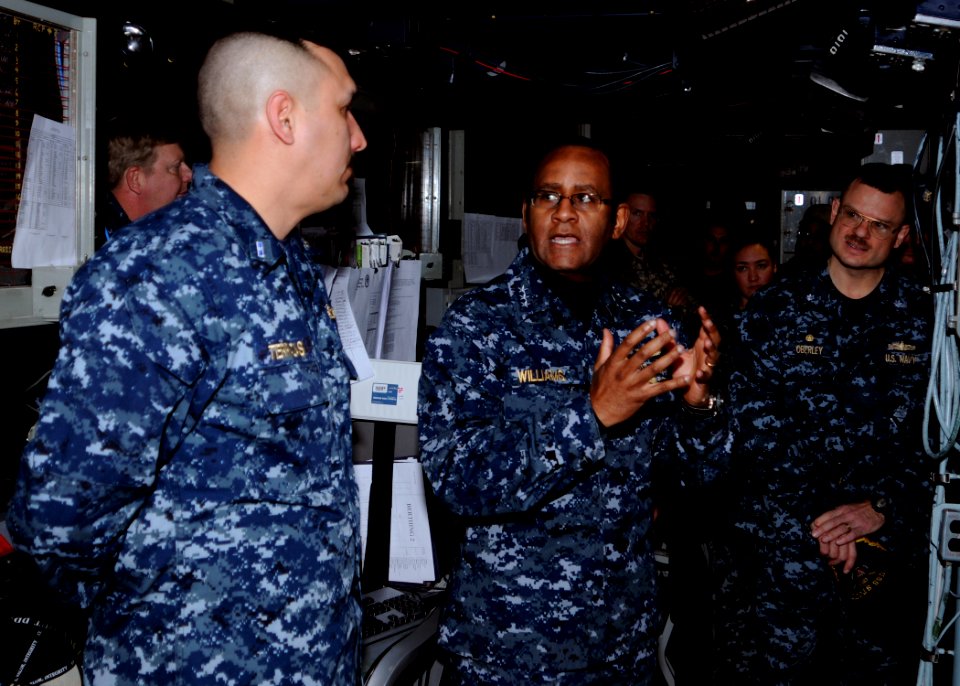 US Navy 100216-N-6764G-002 Vice Adm. Mel Williams Jr. discusses with the crew of USS Stout (DDG 55) what their role is during Operation Bold Spectrum