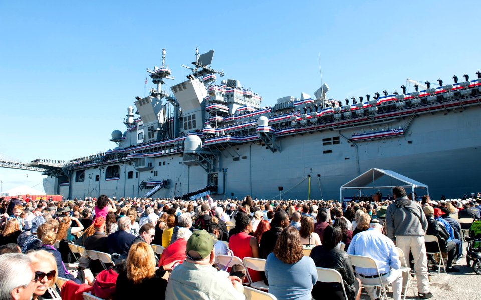USS America commissioning 141011-N-FR671-532