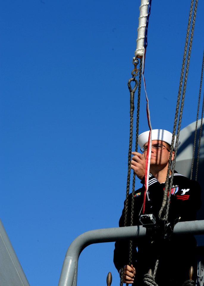 USS America commissioning 141011-N-CC789-275
