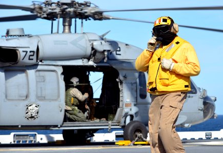 USS America operations 140812-N-ZZ999-002