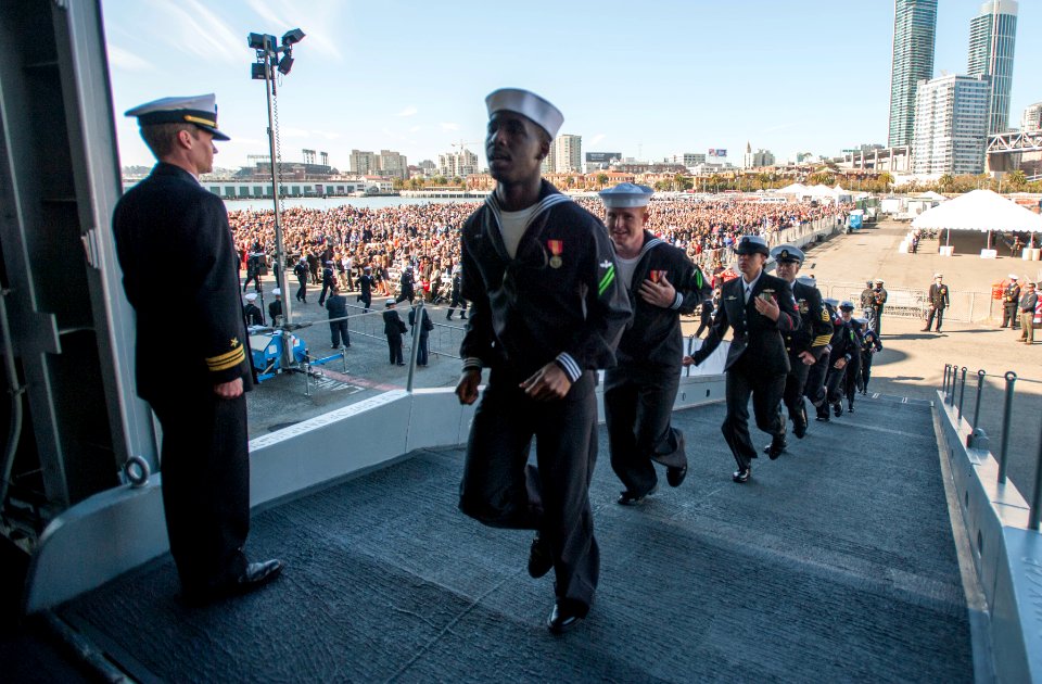 USS America commissioning 141011-N-LQ799-319