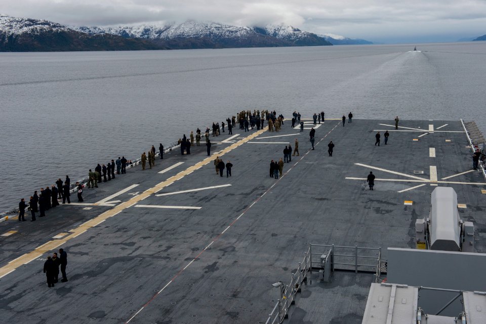 USS America 140820-N-MD297-125