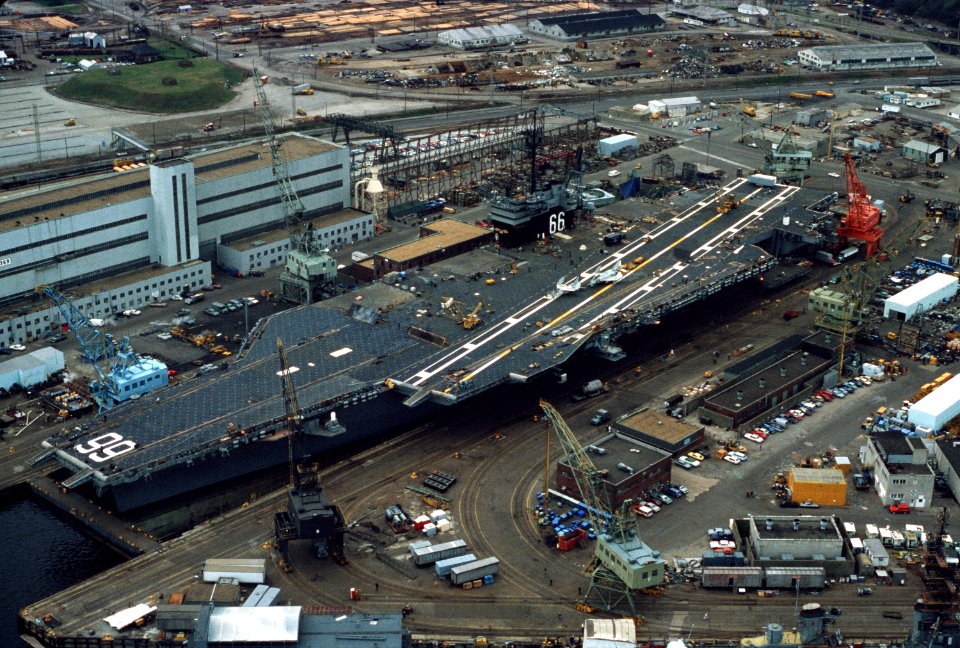 USS America (CV-66) in dry dock at the Norfolk Naval Shipyard on 1 June 1982 (6383910)