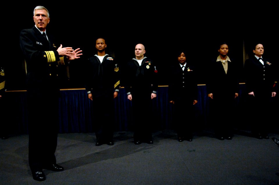 US Navy 100226-N-9818V-115 Vice Adm. Samuel Locklear director of Navy Staff speaks with Sailors druing the Office of the Chief of Naval Operations (OPNAV) 2009 Sailor of the Year ceremony