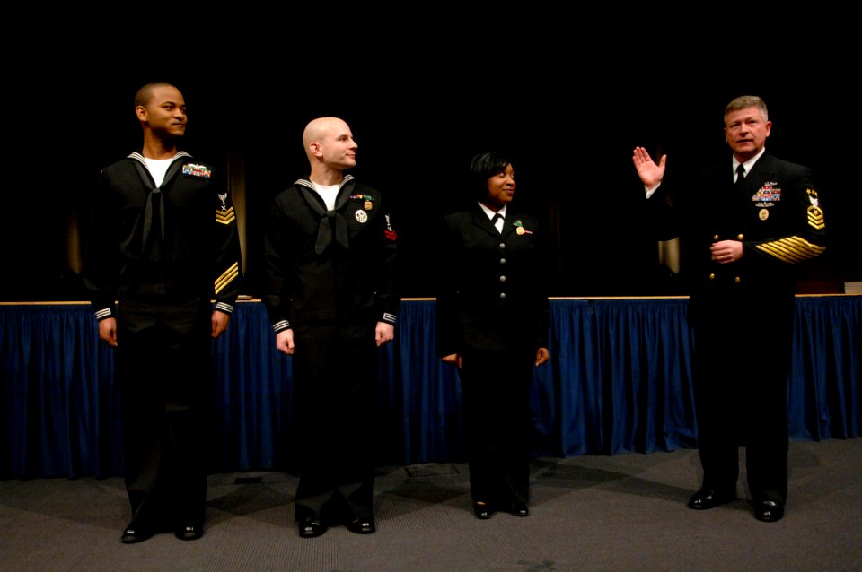 US Navy 100226-N-9818V-095 Master Chief Petty Officer of the Navy (MCPON) Rick West speaks with Sailors during the Office of the Chief of Naval Operations (OPNAV) 2009 Sailor of the Year ceremony