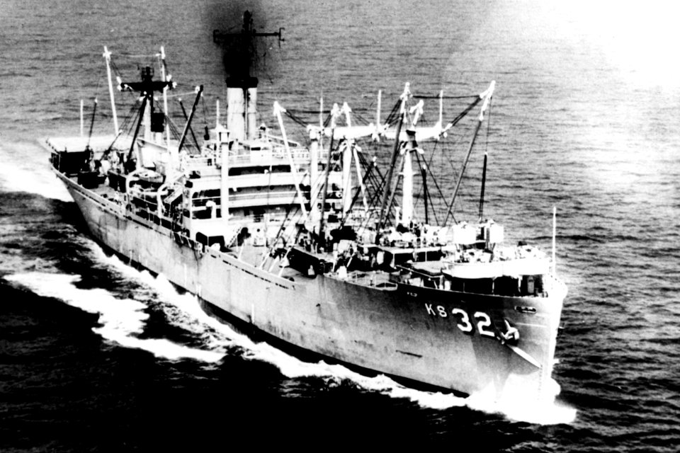 USS Altair (AKS-32) underway in 1969 (NH 67904)
