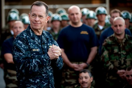 US Navy 100304-N-0696M-196 Chairman of the Joint Chiefs of Staff Adm. Mike Mullen addresses Sailors assigned to Naval Special Warfare Group 1 photo