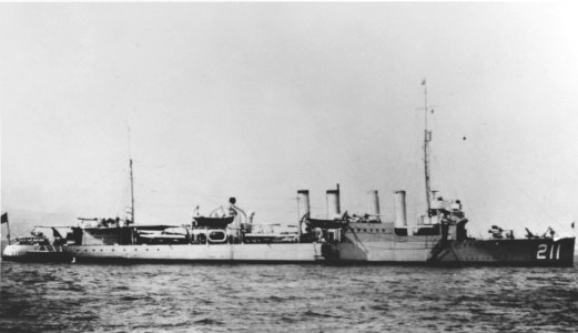 USS Alden (DD-211) at anchor c1930s