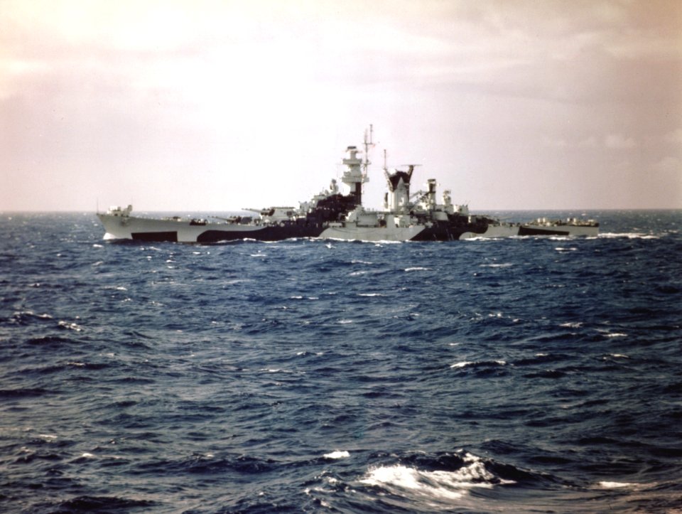 USS Alaska (CB-1) underway in the Atlantic Ocean in August 1944 (80-G-K-5580)