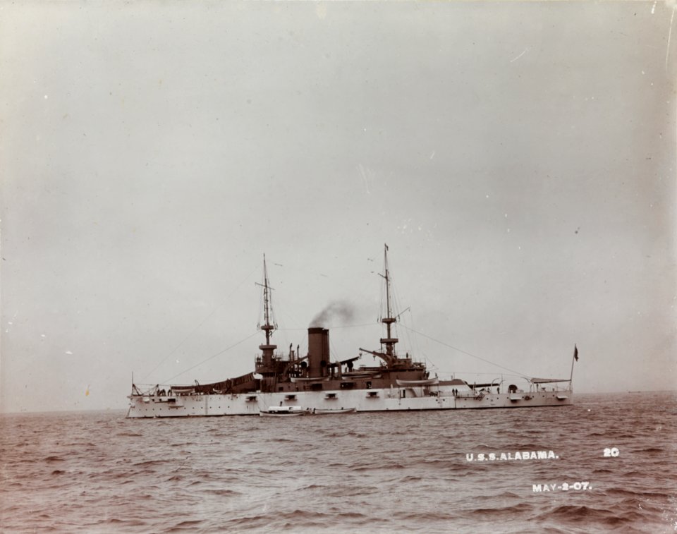USS Alabama - NH 72262