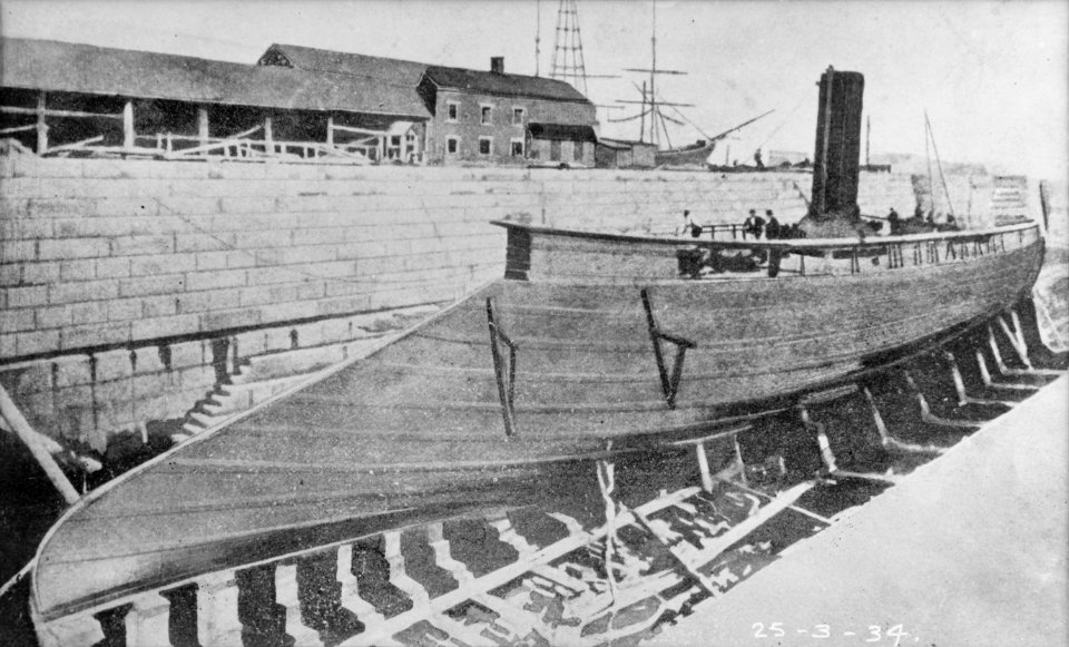 USS Alarm - 19-N-25-3-34