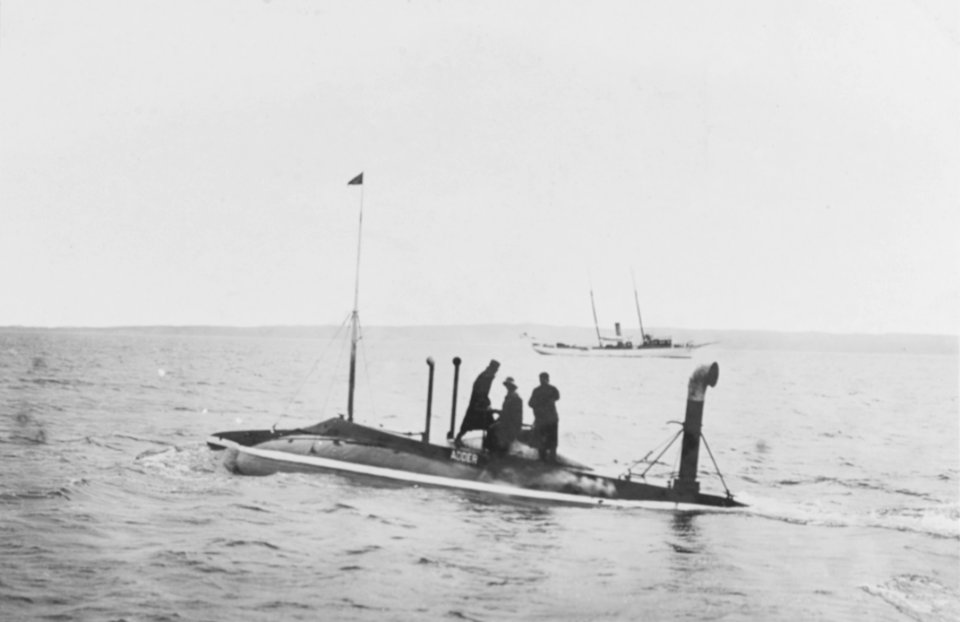 USS Adder - NH 57724