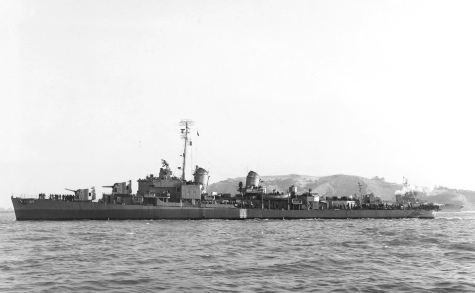 USS Adams (DM-27) off Mare Island in June 1945