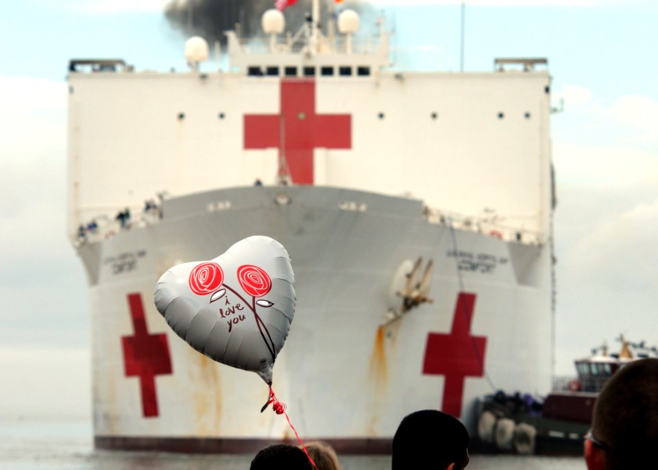 US Navy 100313-N-3165S-049 The Military Sealift Command hospital ship USNS Comfort (T-AH 20) arrives at Naval Station Norfolk