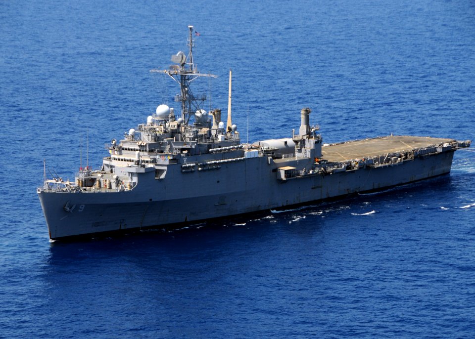 US Navy 100314-N-0120A-297 USS Denver (LPD 9) cruises the South China Sea while participating in exercise Balikatan 2010 (BK 10)