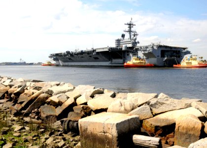 US Navy 100310-N-8590G-003 USS George H.W. Bush (CVN 77) approaches Naval Station Mayport for its maiden port call photo