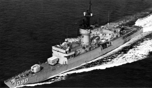 USS Ainsworth (FF-1090) underway at sea, circa in 1979