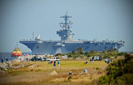 US Navy 100310-N-8590G-001 The aircraft carrier USS George H.W. Bush (CVN 77) approaches Naval Station Mayport for its maiden port call