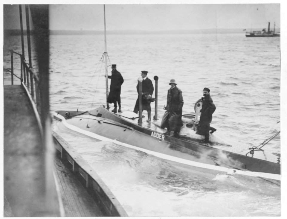 USS Adder - NH 57723