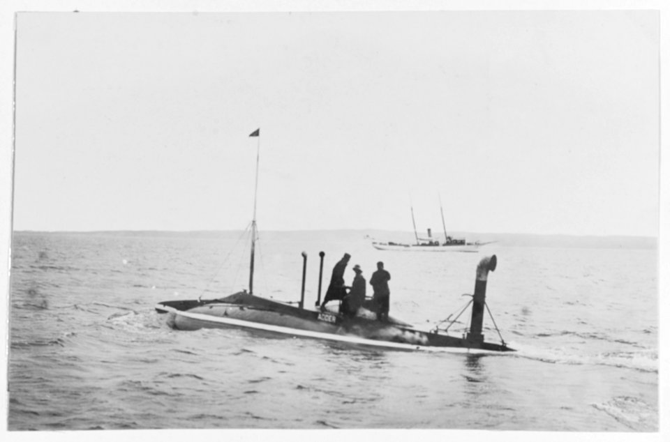 USS Adder - NH 57724