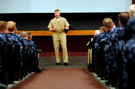 US Navy 100311-N-9818V-173 Master Chief Petty Officer of the Navy (MCPON) Rick West holds an all-chief petty officers call at Naval Base Kitsap, Bangor photo