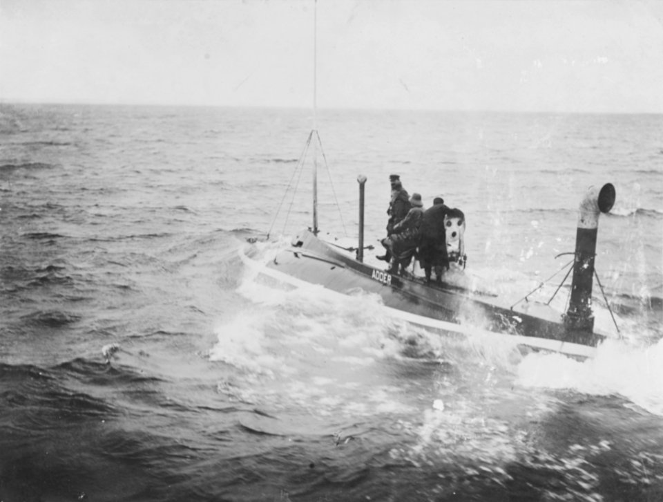 USS Adder - NH 57726