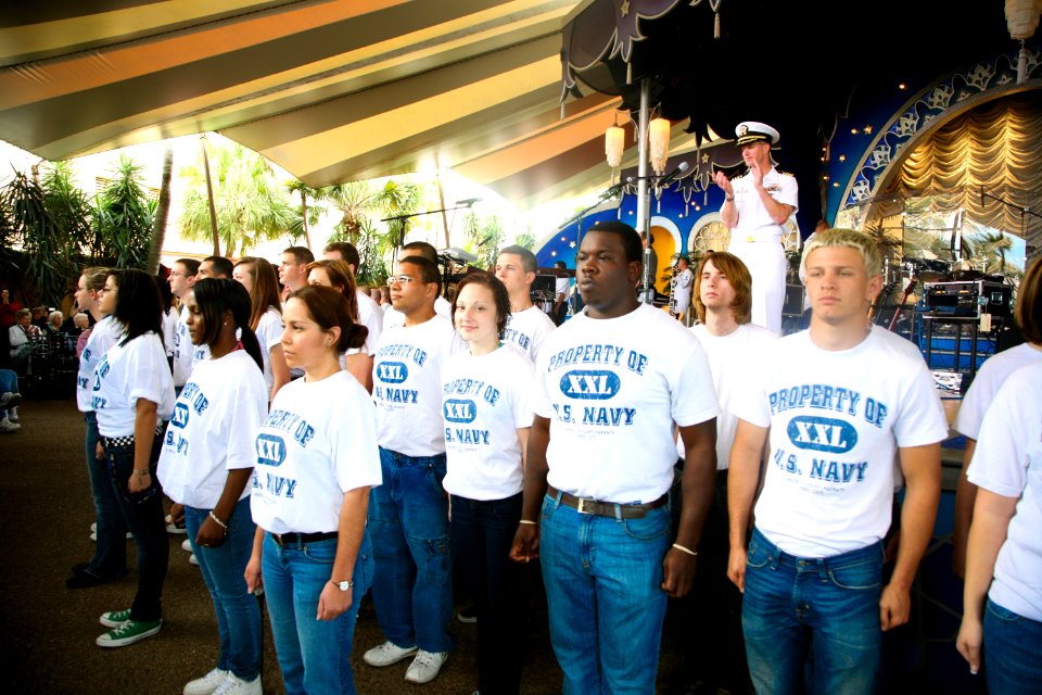 US Navy 100317-N-3271W-137 More than 100 members of the Navy Delayed Entry Program turn to face the audience after taking the Oath of Enlistment