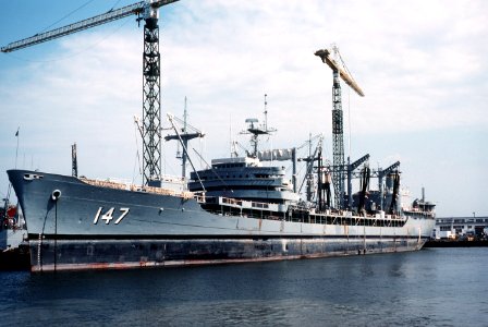 USNS Truckee (T-AO-147) at the Norfolk Naval Shipyard on 6 October 1983 (6383257)
