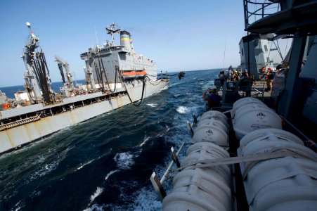 USNS Walter S. Diehl refuels FGS Hamburg. (8619239731)