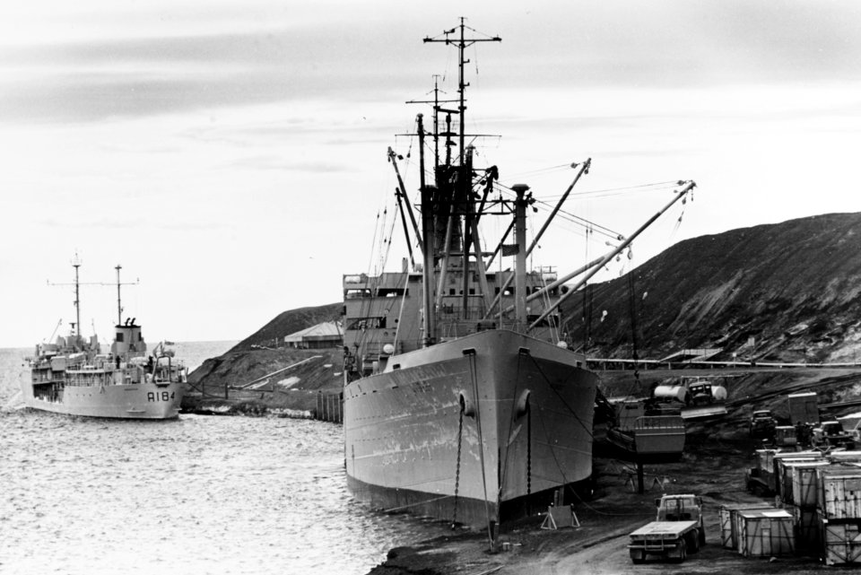 USNS Wyandot (T-AK-283) and HMNZS endeavour (A814) at McMurdo Station in February 1970
