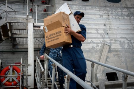 USNS Spearhead activity 150412-N-EC444-022