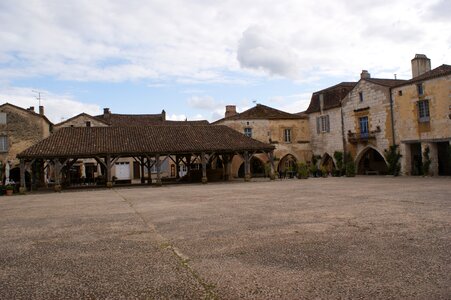 Bastide monpazier dordogne