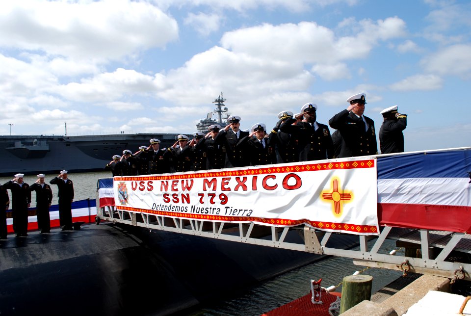 US Navy 100327-N-8750E-203 Sailors bring USS New Mexico to life