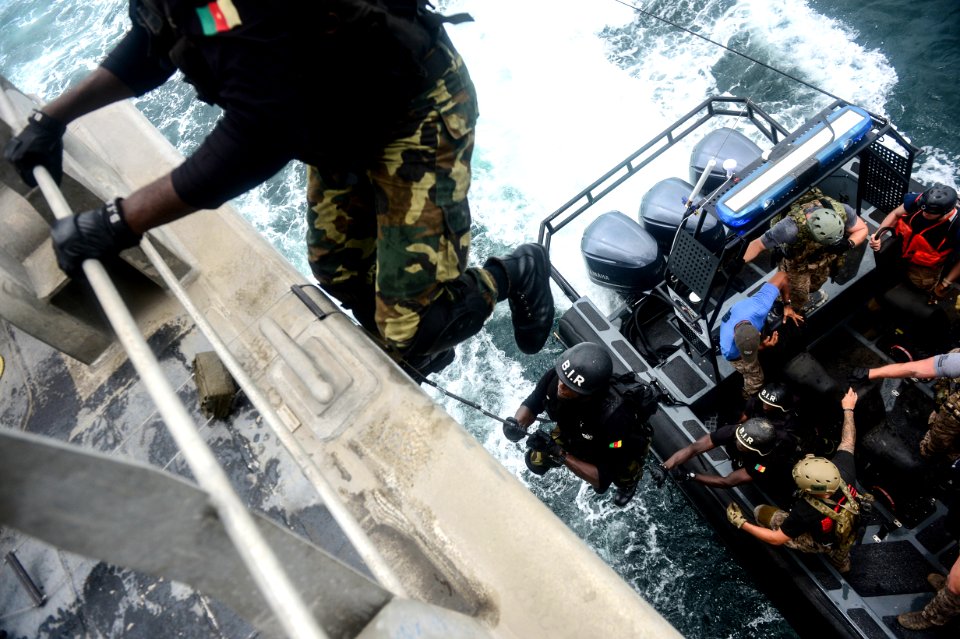 USNS Spearhead (JHSV-1) 150322-N-RB579-089