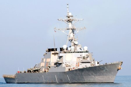 US Navy 100329-N-9123L-006 The guided-missile destroyer USS Curtis Wilbur (DDG 54) cruises the Pacific Ocean