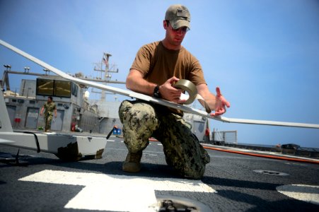 USNS Spearhead (JHSV-1) 150210-N-RB579-034