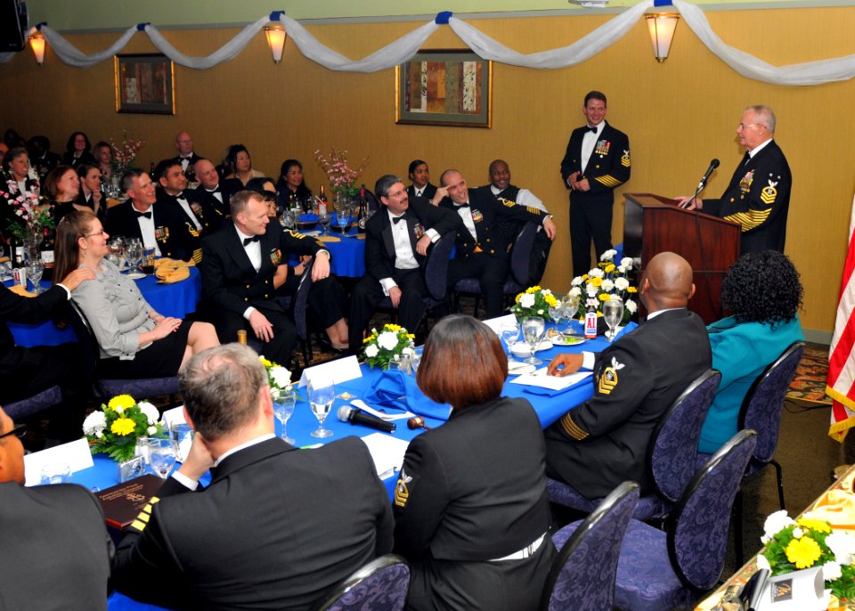 US Navy 100401-N-2013O-003 Master Chief Boatswain's Mate (SEAL) (Ret.) Rudy Boesch speaks to chief petty officers and guests during a Chief Petty Officer (CPO) Dining Out event