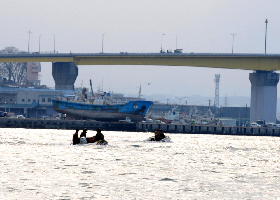 USNS Safeguard and Additional Salvage Support Reaches Hachinohe 110325-N-MU720-096
