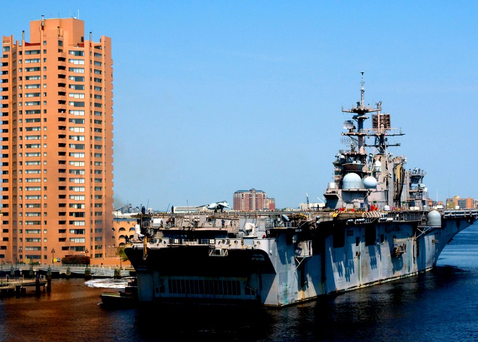 US Navy 100412-N-4649B-145 USS Bataan (LHD 5) approaches BAE Systems Norfolk Ship Repair Facility