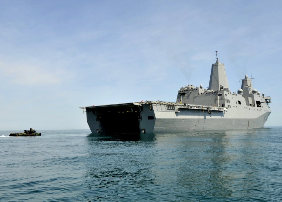 US Navy 100412-N-2147L-004 An amphibious assault vehicle from the U.S. Marine 2nd Assault Amphibious Battalion prepares to enter the well deck of the amphibious transport dock ship USS New York (LPD 21)