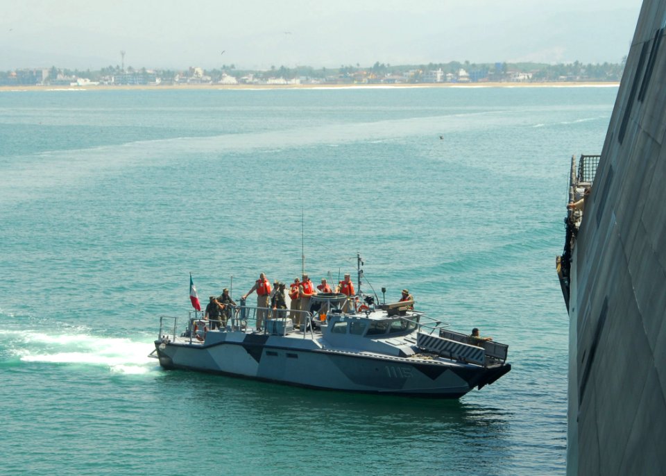 US Navy 100413-N-7058E-039 A Mexican navy patrol boat returns senior officers to the littoral combat ship USS Freedom (LCS 1) after a conference aboard the Mexican navy frigate ARM Bravo (F 201)