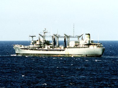 USNS Ponchatoula (T-AO-148) underway in 1991