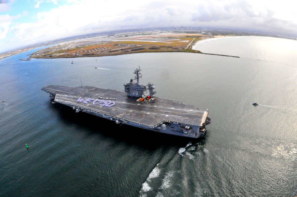 US Navy 100412-N-8878B-367 he Nimitz-class aircraft carrier USS Carl Vinson (CVN 70) arrives in San Diego Bay
