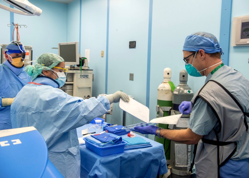 USNS Mercy Surgery (49837451726)